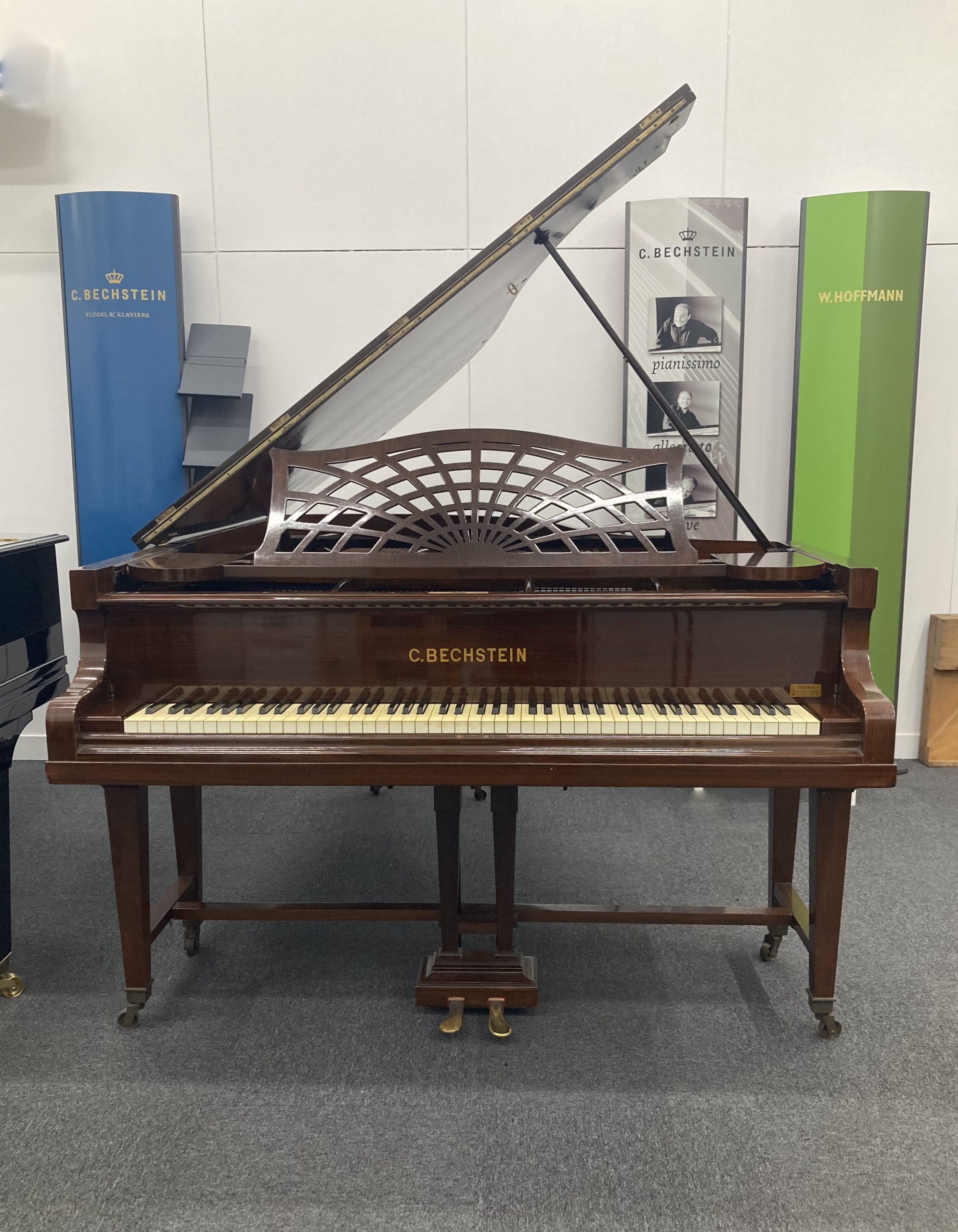 C.BECHSTEIN B マホガニー艶出 ￥4,500,000- (6本足